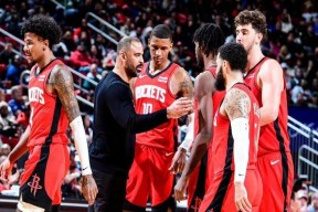 西亚卡姆险胜米切尔，火箭关键表现点燃全场！的简单介绍-Kaiyun Sports
