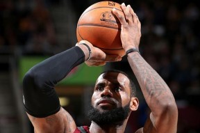 勇士官方公布新规，詹姆斯引发争议，狂砍50分球迷热议！-Kaiyun Sports