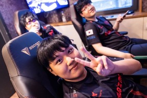 Uzi回归赛场，回归赛场首场状态亮眼，中国队观众沸腾！-APP下载